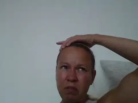 Snapshot of jennyblondeuk chatting on 07.08.26 jennyblondeuk online show from 07.08.26