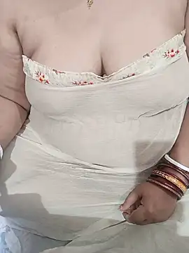 Snapshot of SexyKajal_758 chatting on 07.14.26 SexyKajal 758 online show from 07.14.26