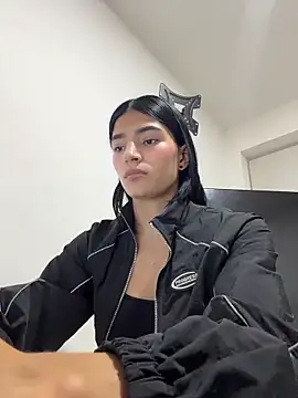 Ema Rose  online show from 04.17.26