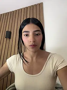 Snapshot of Ema_Rose_ chatting on 04.23.26 Ema Rose online show from 04.23.26