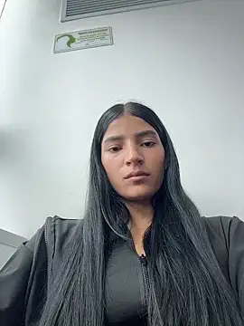 Snapshot of Ema_Rose_ chatting on 05.29.26 Ema Rose online show from 05.29.26