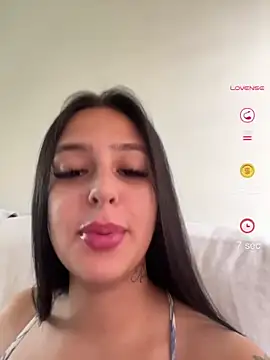 Snapshot of jujuarantes__2026 chatting on 05.29.26 jujuarantes 2026 online show from 05.29.26