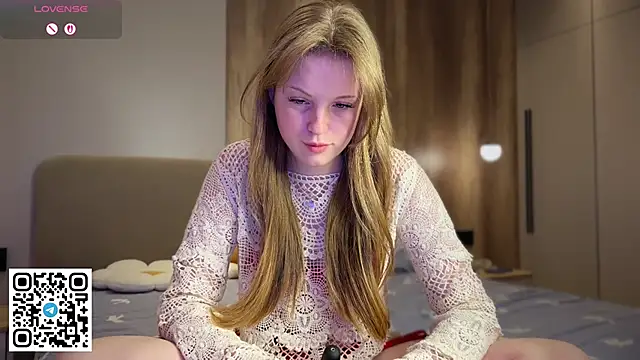 Snapshot of steffi_meoww chatting on 05.19.26 steffi meoww online show from 05.19.26