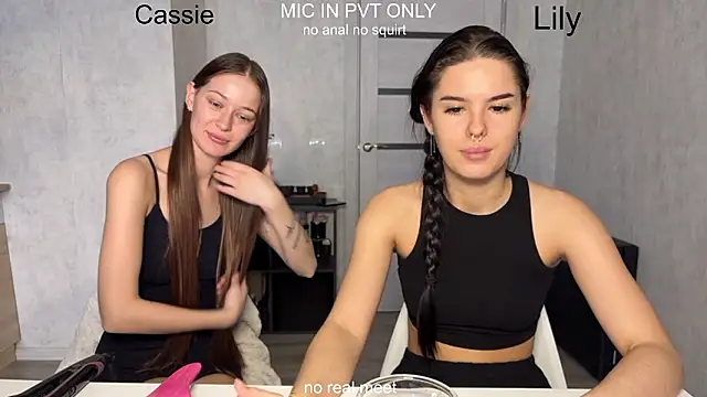 Snapshot of girls_secrets chatting on 02.09.26 girls secrets online show from 02.09.26