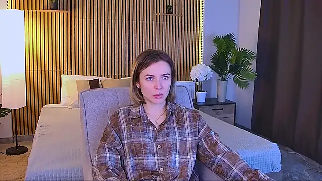 EmeraldGlow online show from 04.18.26