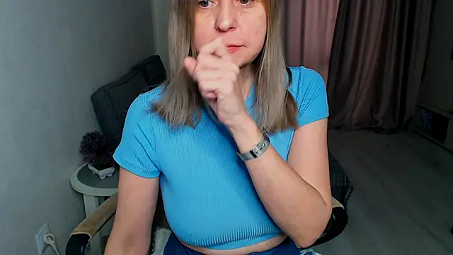 Snapshot of MiLenaMilf chatting on 04.23.26 MiLenaMilf online show from 04.23.26