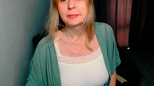 Snapshot of MiLenaMilf chatting on 05.16.26 MiLenaMilf online show from 05.16.26