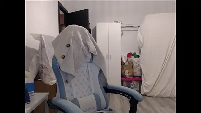 BarbieBlondieGirl online show from 02.23.26