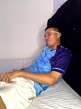 Latin Paisa Boy online show from 01.15.26