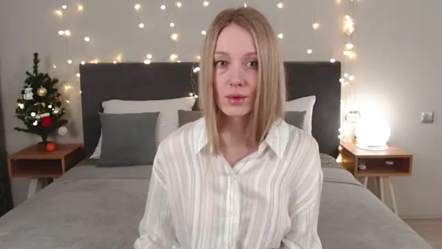 JuliMils online show from 01.06.26