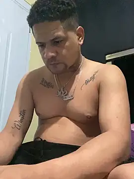 Snapshot of Dominicanobb chatting on 02.24.26 Dominicanobb online show from 02.24.26