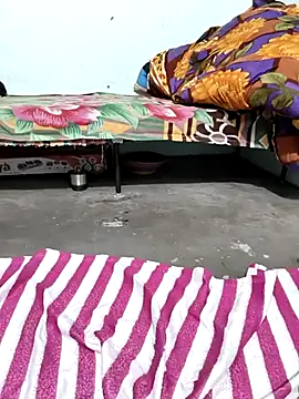 Yours-Zeenat online show from 02.26.26