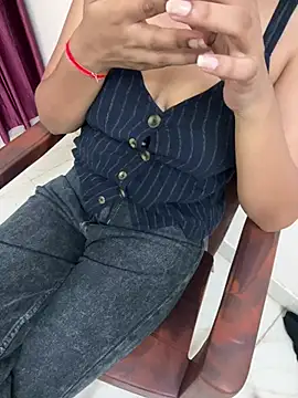Snapshot of geetanjali_singh chatting on 06.23.26 geetanjali singh online show from 06.23.26