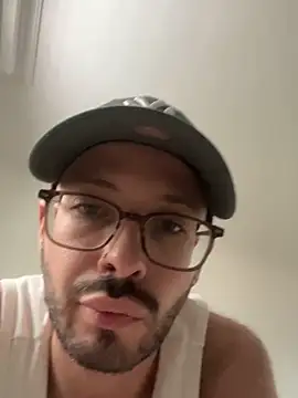 Versatilpollon22 online show from 12.22.25