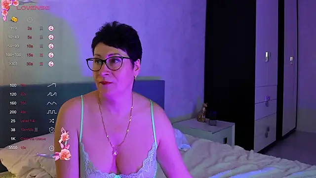 Snapshot of JennyMons chatting on 02.02.26 JennyMons online show from 02.02.26