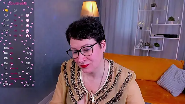 Snapshot of JennyMons chatting on 02.05.26 JennyMons online show from 02.05.26