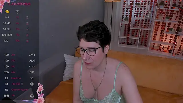 Snapshot of JennyMons chatting on 02.11.26 JennyMons online show from 02.11.26