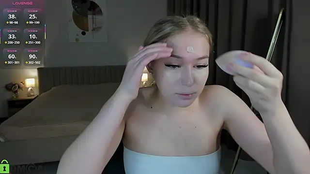 ChloeAlba online show from 04.22.26