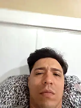 Snapshot of HoofedCylinder chatting on 02.18.26 HoofedCylinder online show from 02.18.26