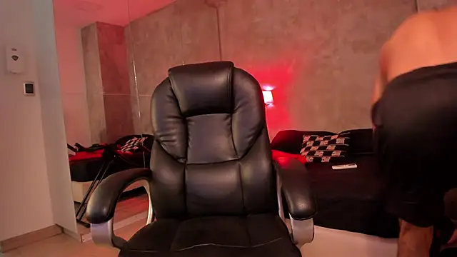 Maximo Zahir online show from 01.07.26