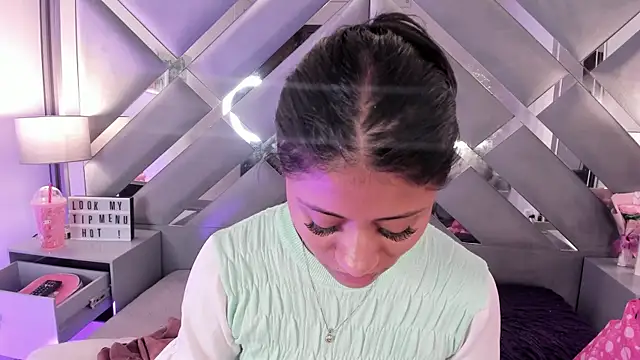 melody  sweet  online show from 03.22.26