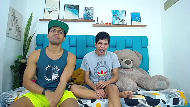 Interracial Snow Bunny online show from 03.21.26