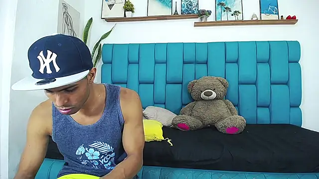 Interracial Snow Bunny online show from 05.21.26