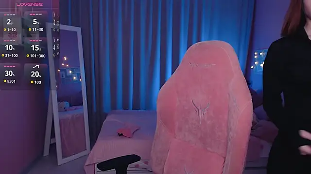 Haya Harareet online show from 02.24.26