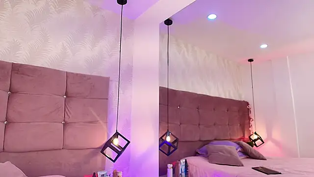 Angela Pintofg online show from 01.09.26