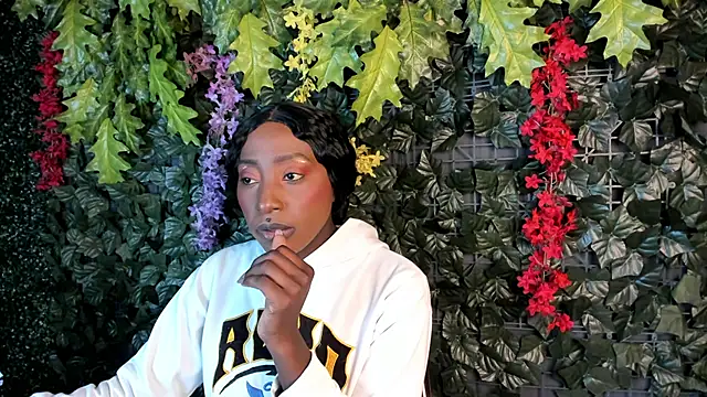 Isaa jonnes  online show from 01.09.26