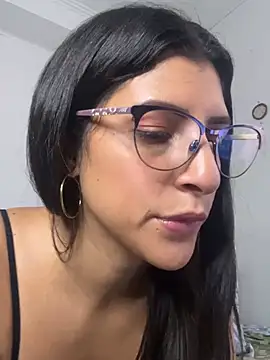 Snapshot of moronoiroficial chatting on 02.12.26 moronoiroficial online show from 02.12.26