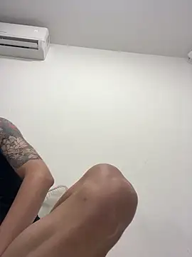 nanda108520 online show from 04.21.26