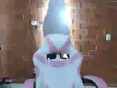 Daphne Grayy online show from 04.14.26