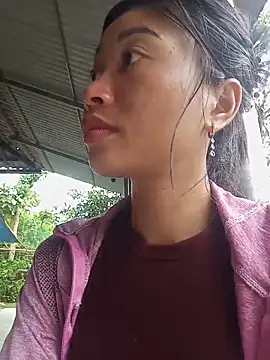 Snapshot of Hiniyk2 chatting on 06.20.26 Hiniyk2 online show from 06.20.26