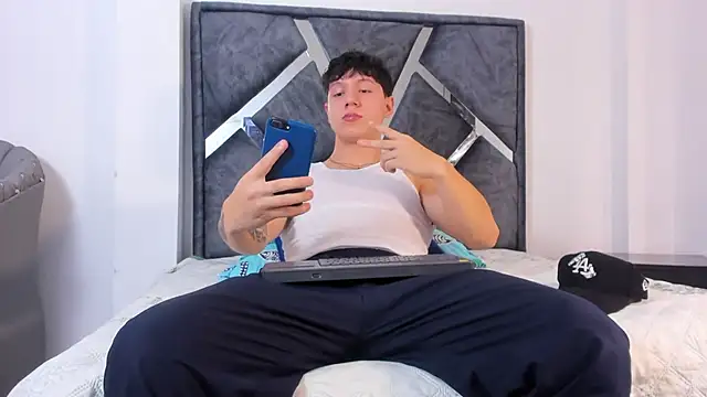 Liam saint online show from 02.12.26