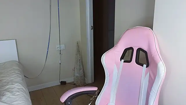 jasmilee online show from 03.20.26