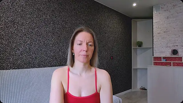 Amanda Luxe online show from 05.11.26