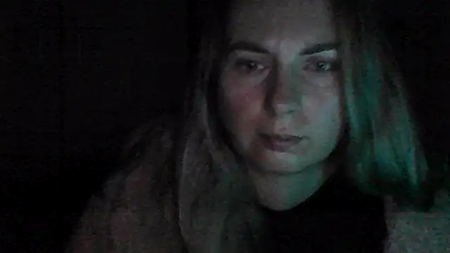 VikiLove765 online show from 01.10.26