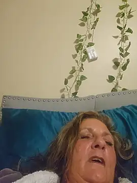 HotAzMilf online show from 05.24.26