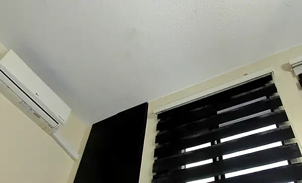 vanesadimaria online show from 02.05.25