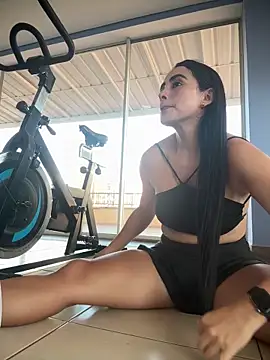 RoseOnYou online show from 03.19.26