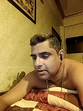 Snapshot of hardnhornybull chatting on 04.17.26 hardnhornybull online show from 04.17.26