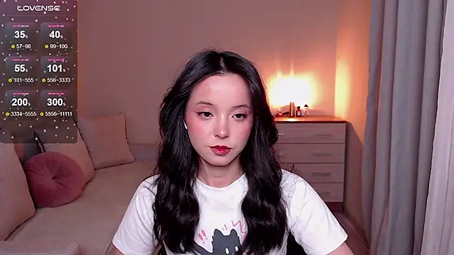 Snapshot of lia_hetty chatting on 01.29.25 lia hetty online show from 01.29.25