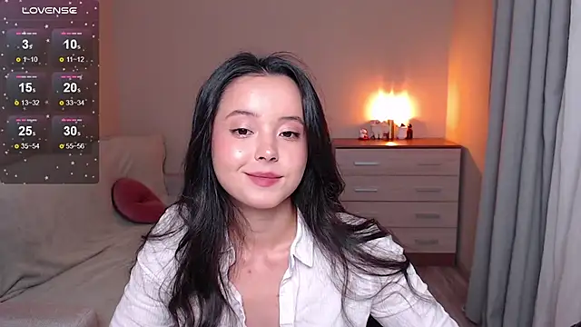 Snapshot of lia_hetty chatting on 09.13.25 lia hetty online show from 09.13.25