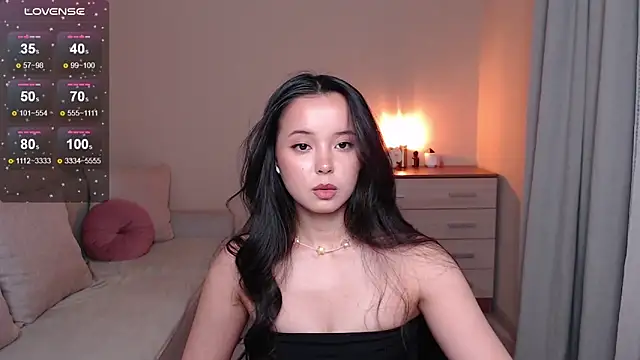 Snapshot of lia_hetty chatting on 11.01.25 lia hetty online show from 11.01.25