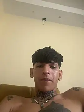 Snapshot of Sam_sexy_35 chatting on 02.15.26 Sam sexy 35 online show from 02.15.26