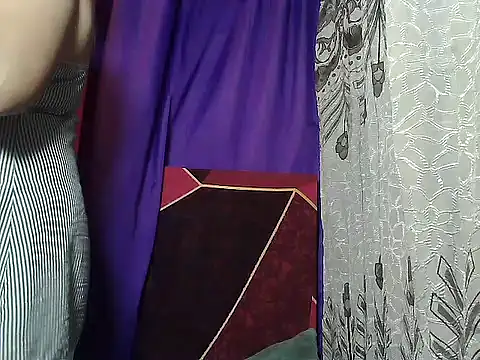 Snapshot of prettymomma24xx chatting on 05.16.26 prettymomma24xx online show from 05.16.26