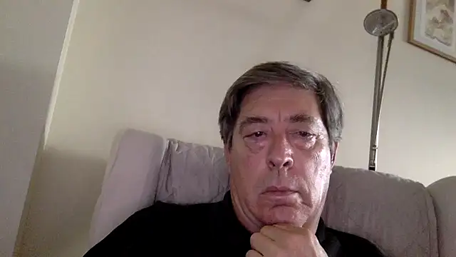 Snapshot of alfredo10011 chatting on 06.17.26 alfredo10011 online show from 06.17.26