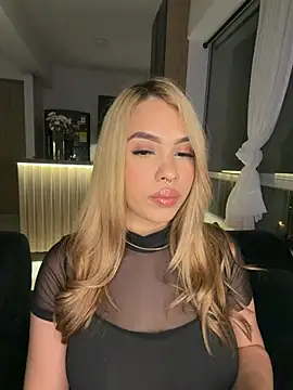 Snapshot of karymoron chatting on 02.13.26 karymoron online show from 02.13.26