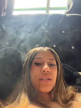 vicky bass  online show from 04.04.26